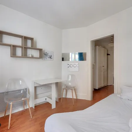 Between Arc De Triomphe And Eiffel Tower Apartamento *